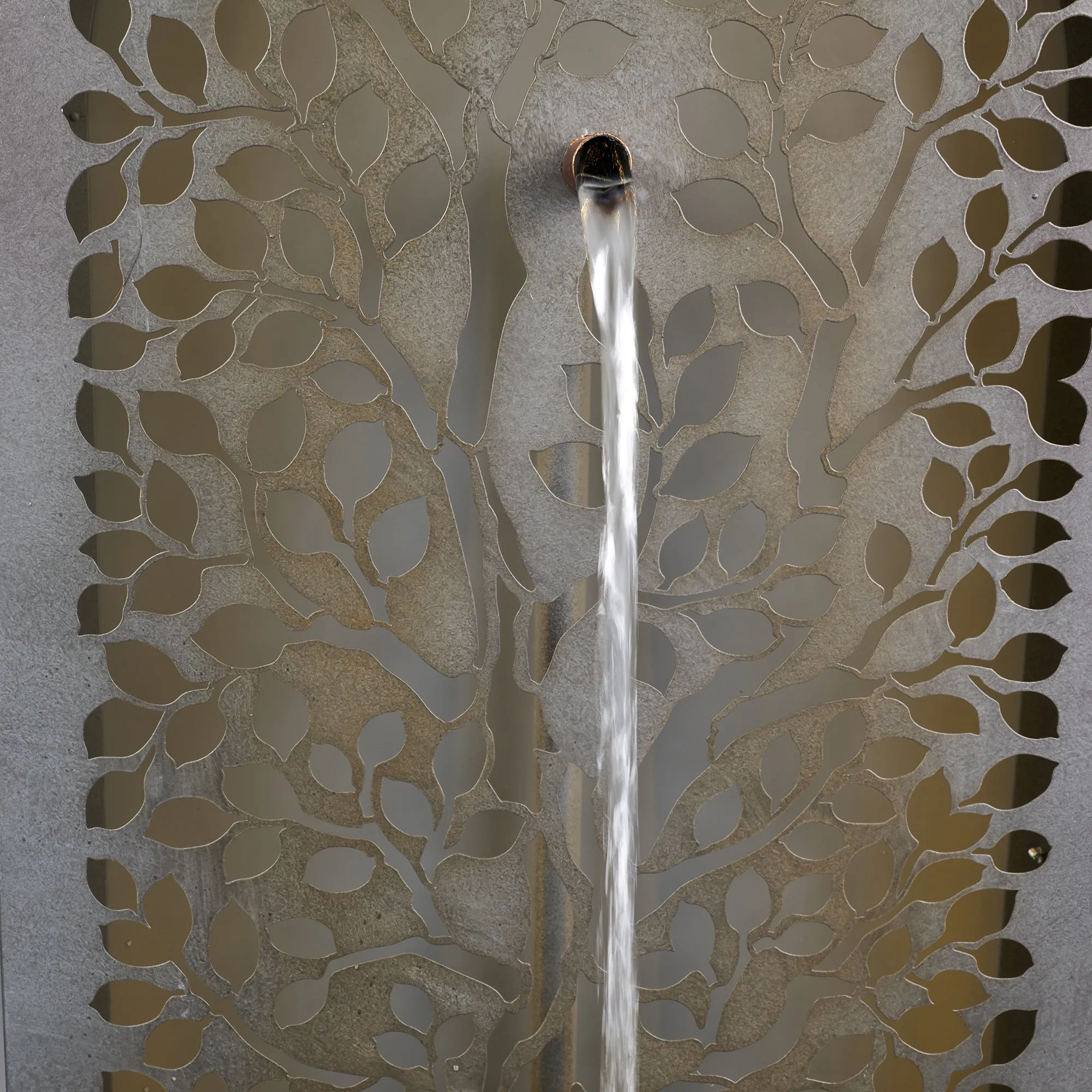 Hollow Carved Tree Fountain W/leds