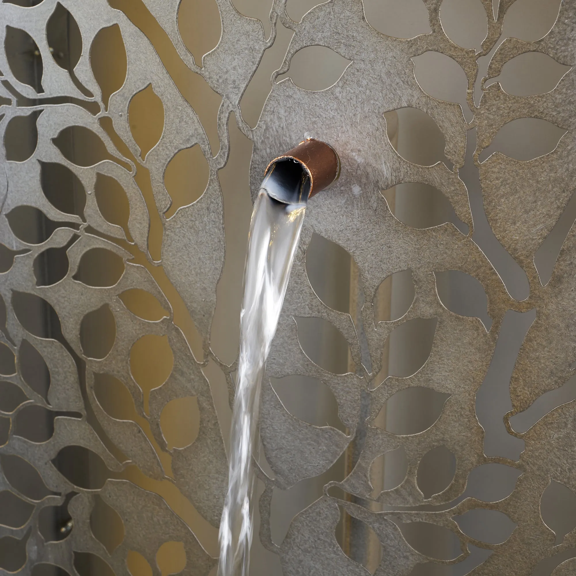 Hollow Carved Tree Fountain W/leds