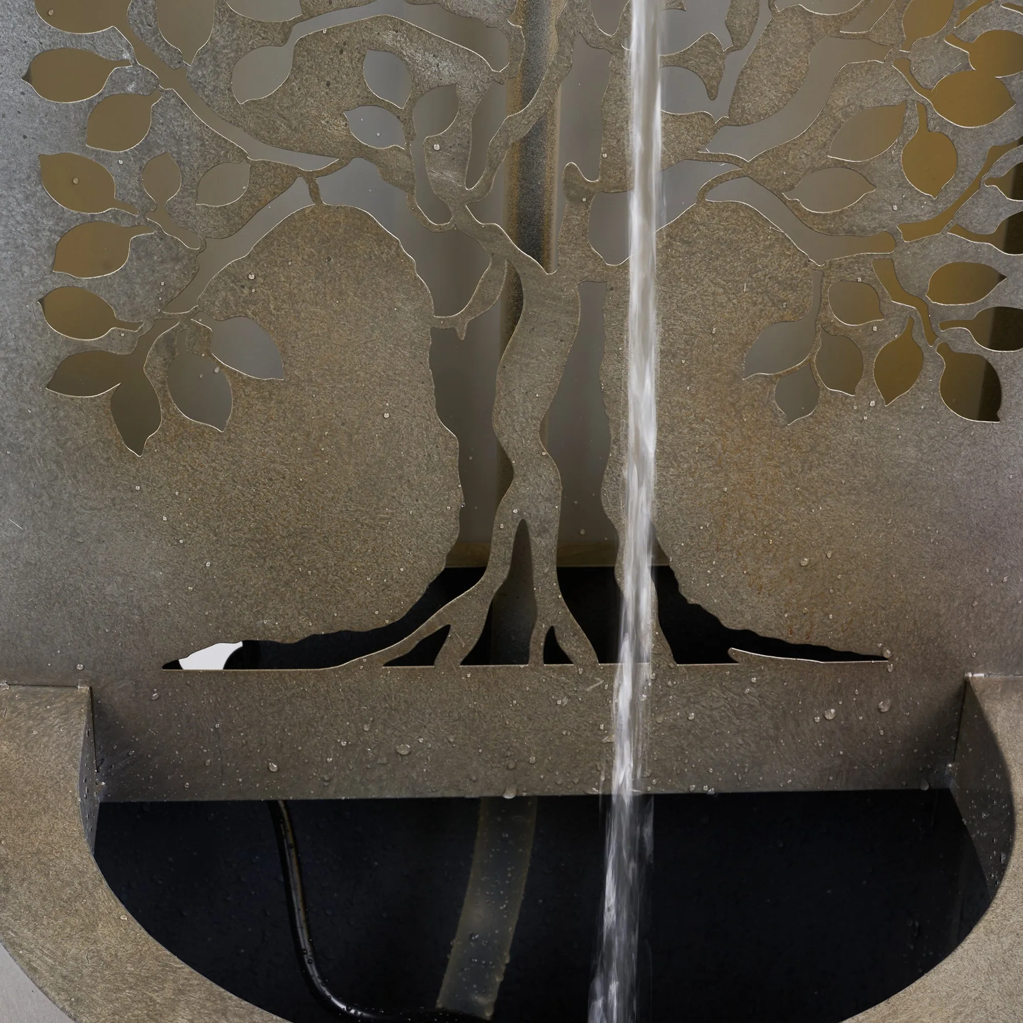Hollow Carved Tree Fountain W/leds