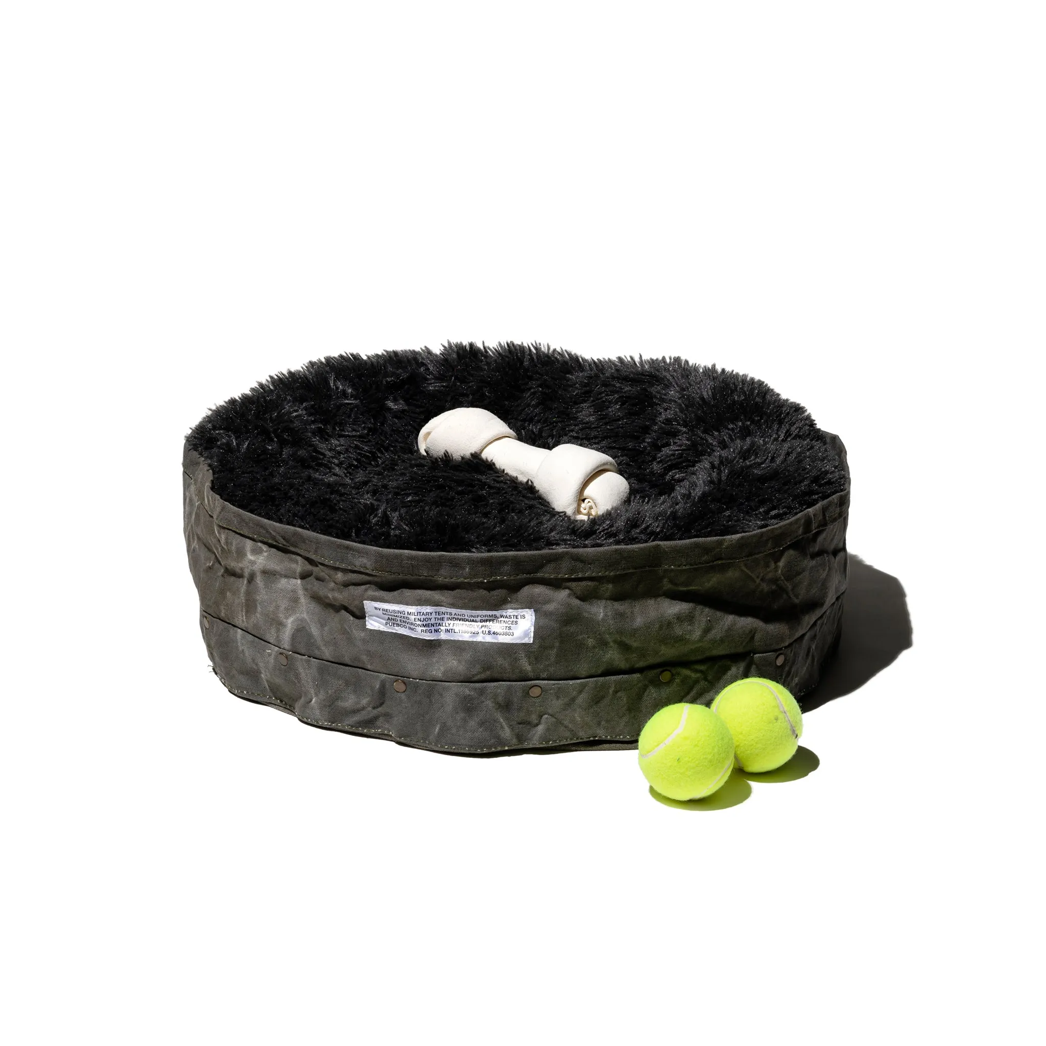 RIVET PET BED